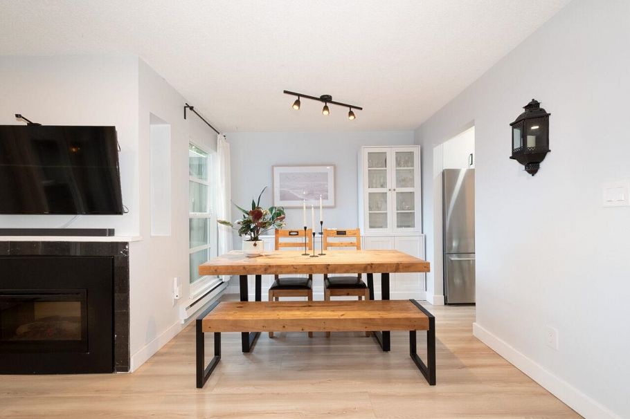 31 900 W 17th Street North Vancouver, BC - 18