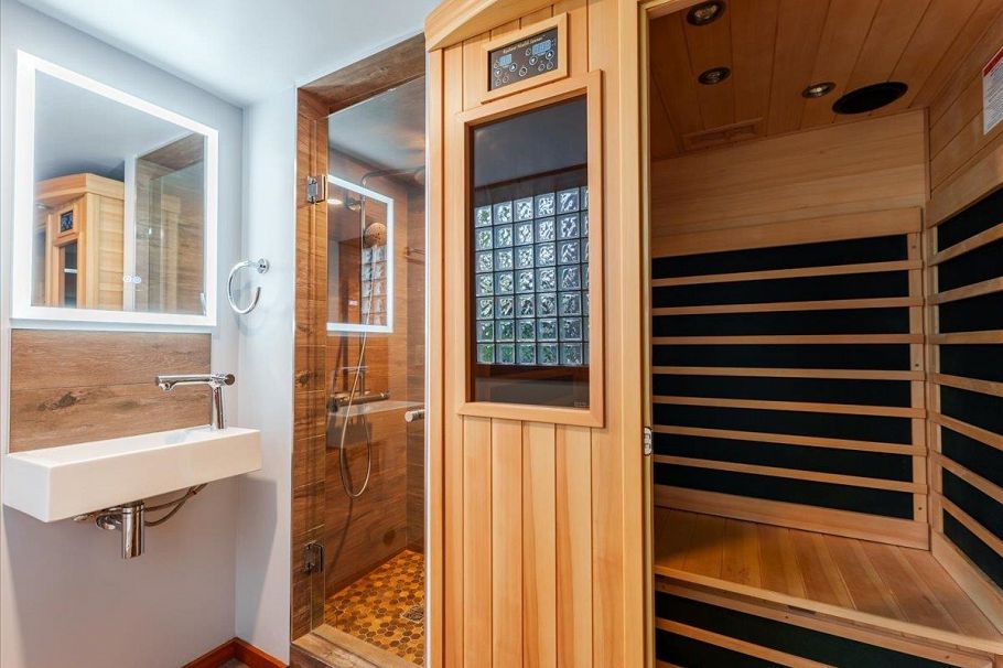 1216 Lakewood Drive Vancouver, BC - 28