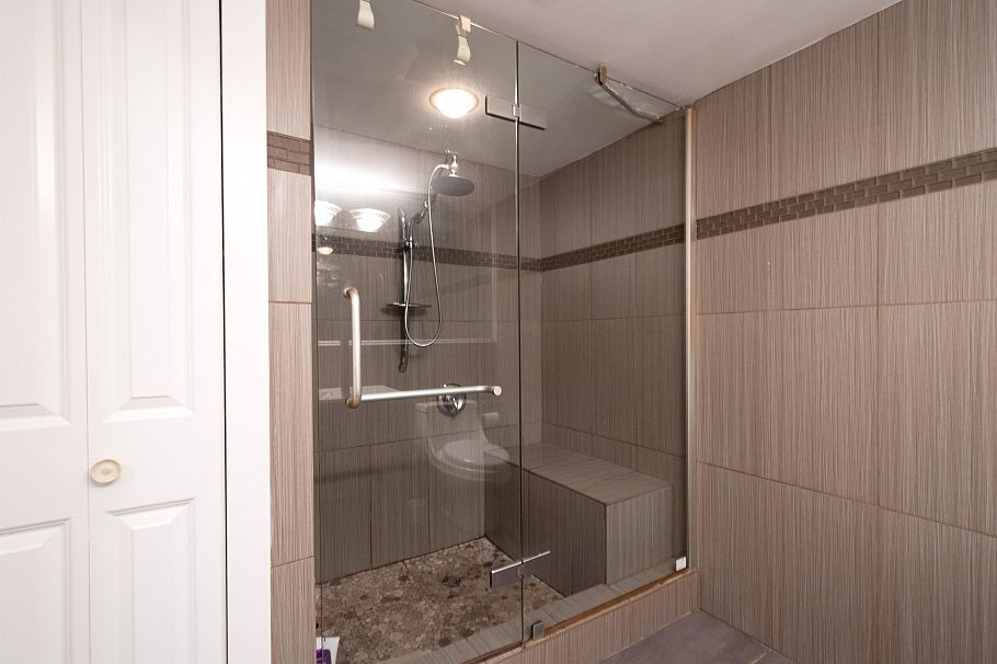 107 1155 Ross Road North Vancouver, BC - 22