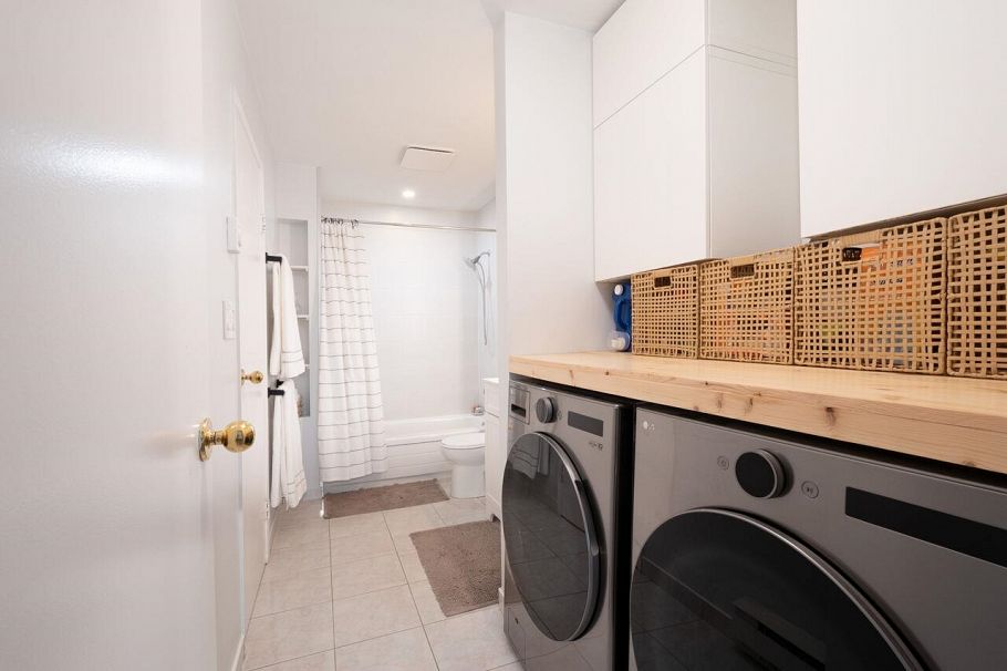 31 900 W 17th Street North Vancouver, BC - 38