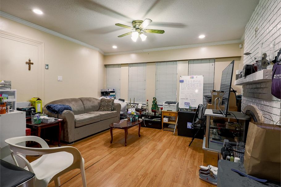 2038 E 40th Avenue Vancouver, BC - 18