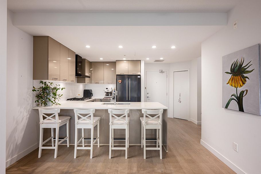 214 3581 Ross Drive Vancouver, BC - 9