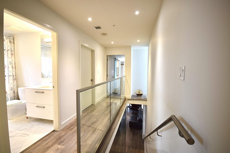 759 W 41st Avenue Vancouver, BC - 17