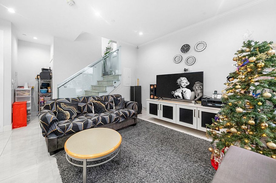 6749 Knight Street Vancouver, BC - 7