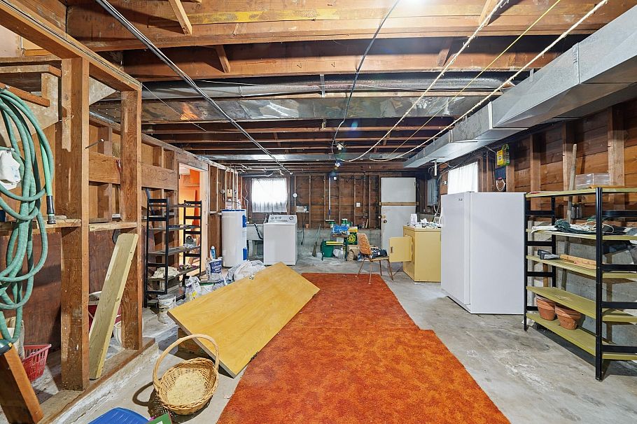 5878 Argyle Street Vancouver, BC - 12