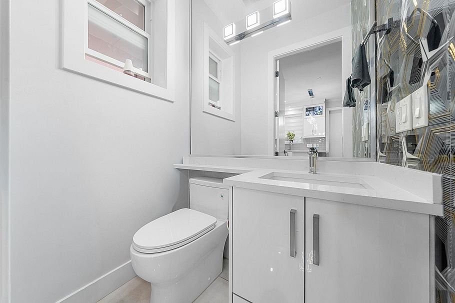 6749 Knight Street Vancouver, BC - 16