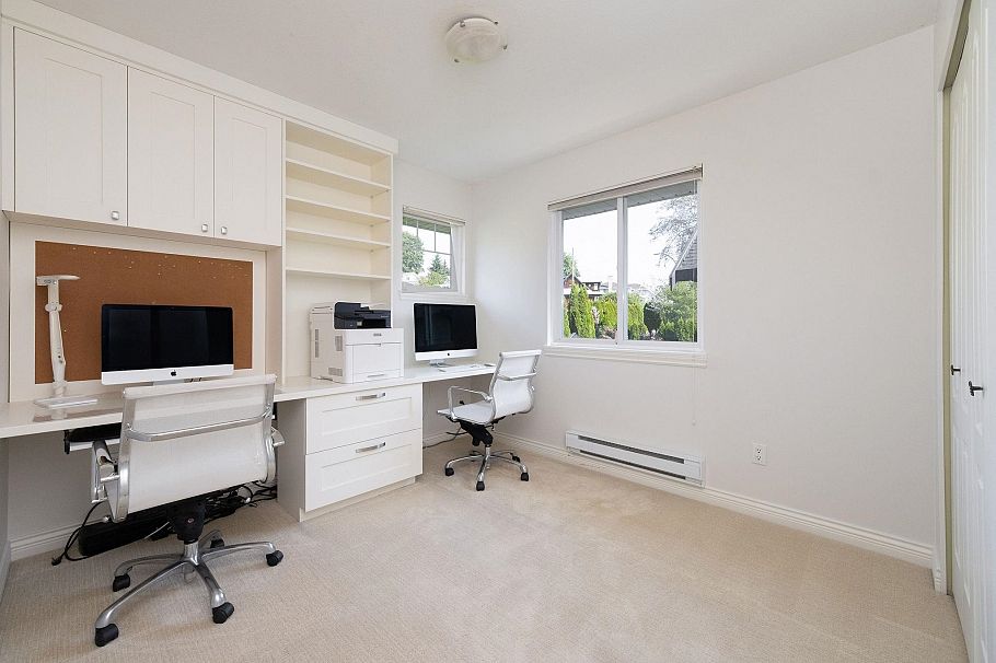 369 E 5th Street North Vancouver, BC - 26