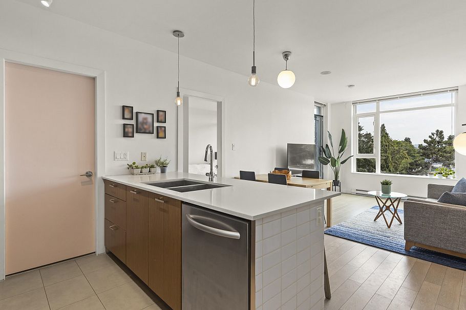 507 2321 Scotia Street Vancouver, BC - 2