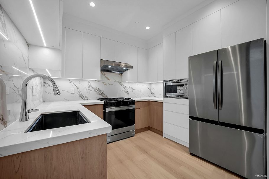 1 262 E 65th Avenue Vancouver, BC - 6