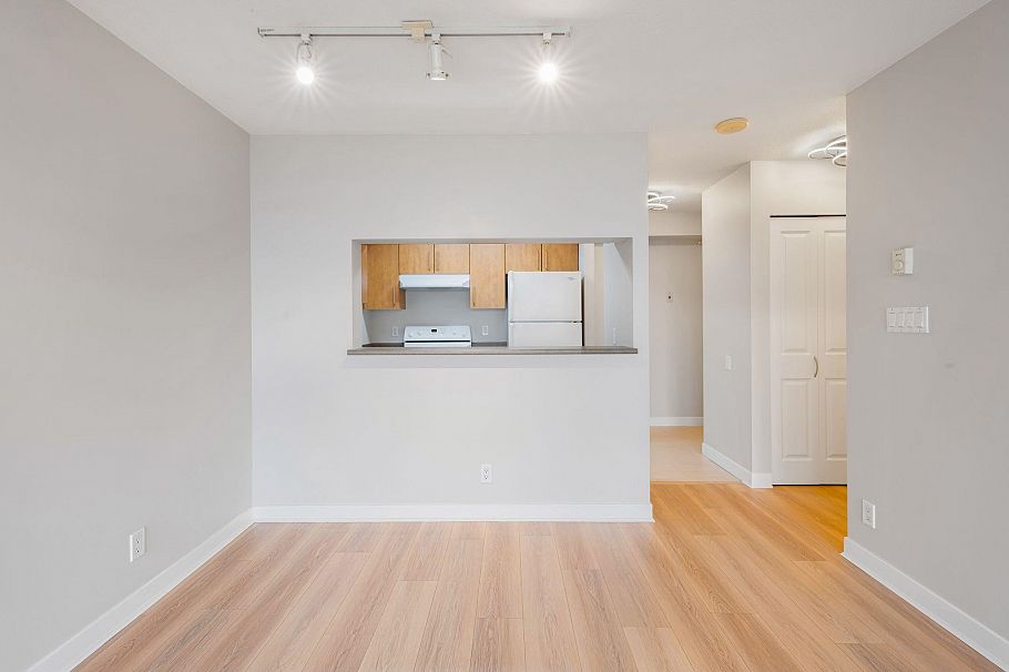 2410 5380 Oben Street Vancouver, BC - 8