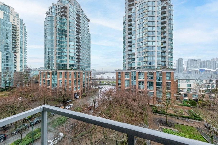 706 189 National Avenue Vancouver, BC - 30