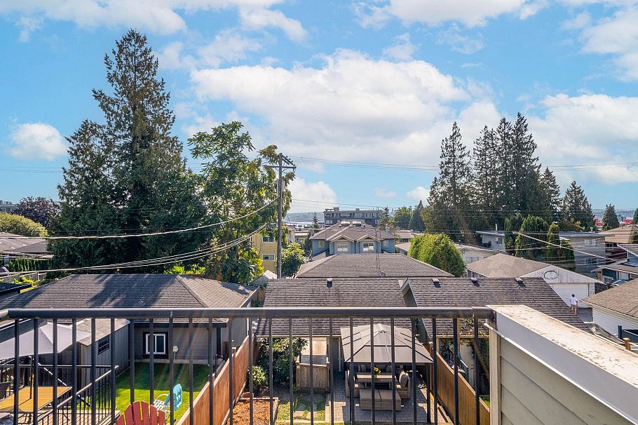 369 E 5th Street North Vancouver, BC - 22