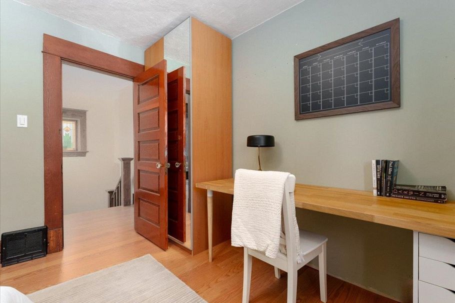 1216 Lakewood Drive Vancouver, BC - 22