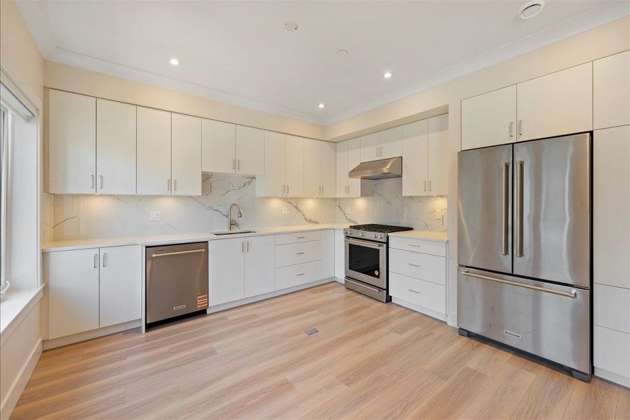 4854 Slocan Street Vancouver, BC - 6