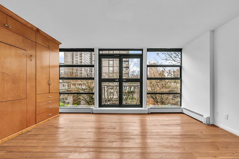 303 1688 Robson Street Vancouver, BC - 20