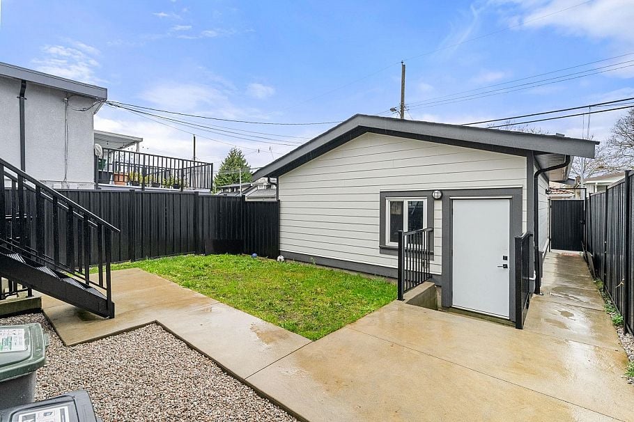 6749 Knight Street Vancouver, BC - 31