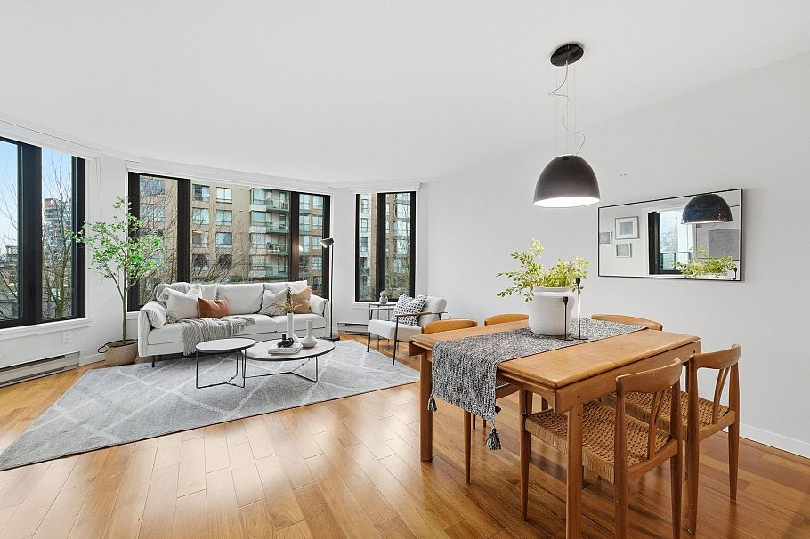 408 2201 Pine Street Vancouver, BC - 1