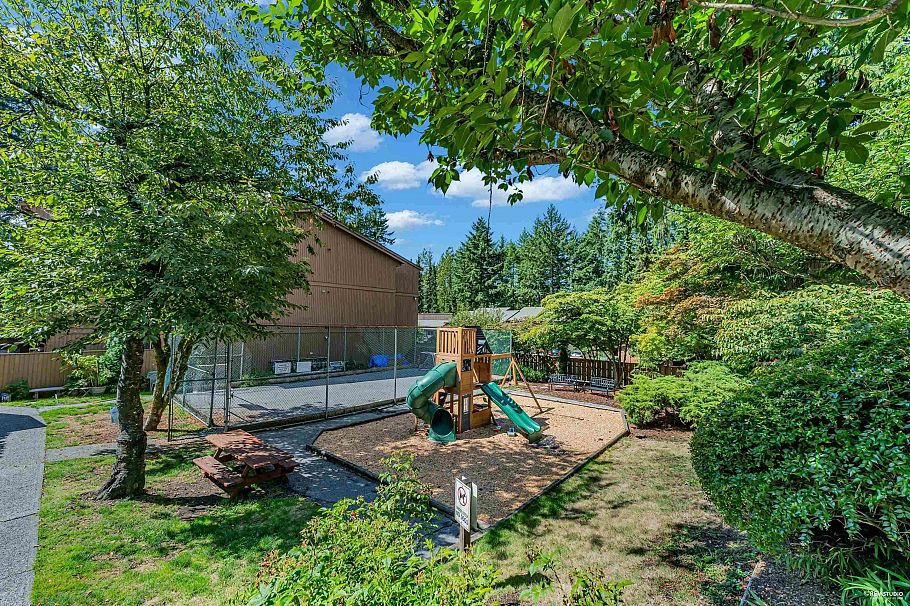 1884 Purcell Way North Vancouver, BC - 24