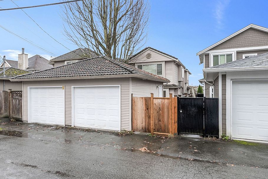 779 W 69th Avenue Vancouver, BC - 30