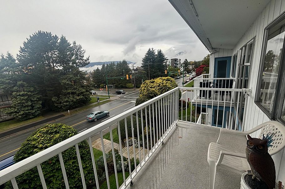 15 1450 Chesterfield Avenue North Vancouver, BC - 13