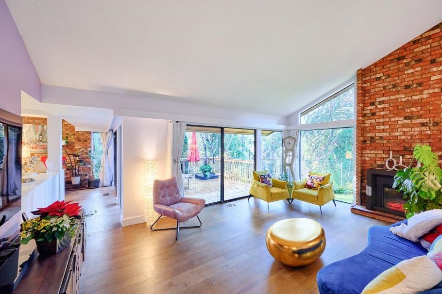 2873 Capilano Road North Vancouver, BC - 2