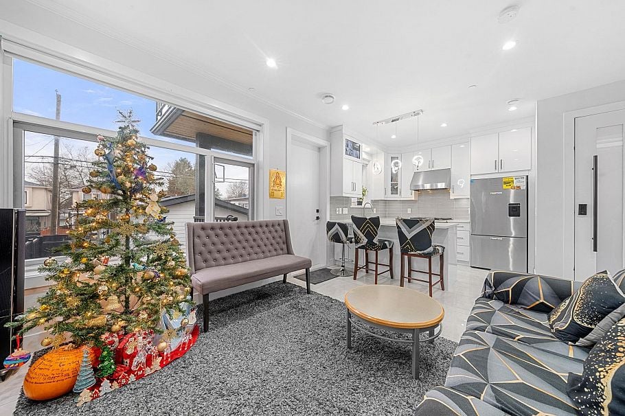 6749 Knight Street Vancouver, BC - 3