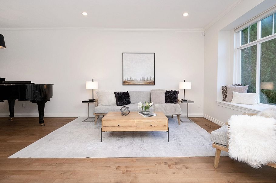 369 E 5th Street North Vancouver, BC - 7