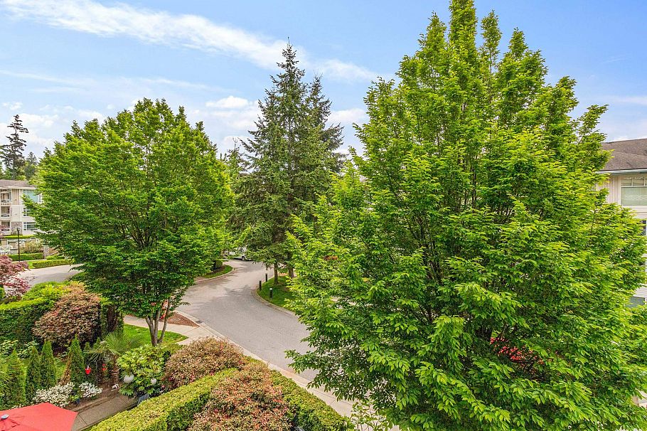 304 3600 Windcrest Drive North Vancouver, BC - 12