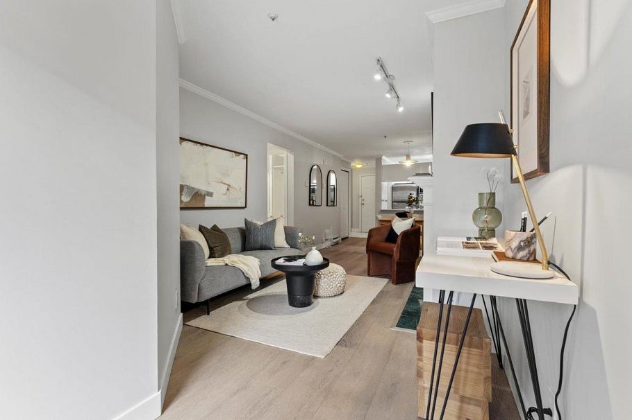 205 3638 W Broadway Vancouver, BC - 4