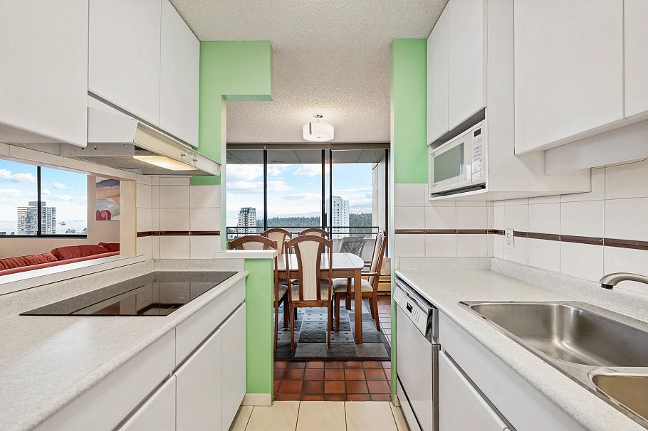 2004 1816 Haro Street Vancouver, BC - 15