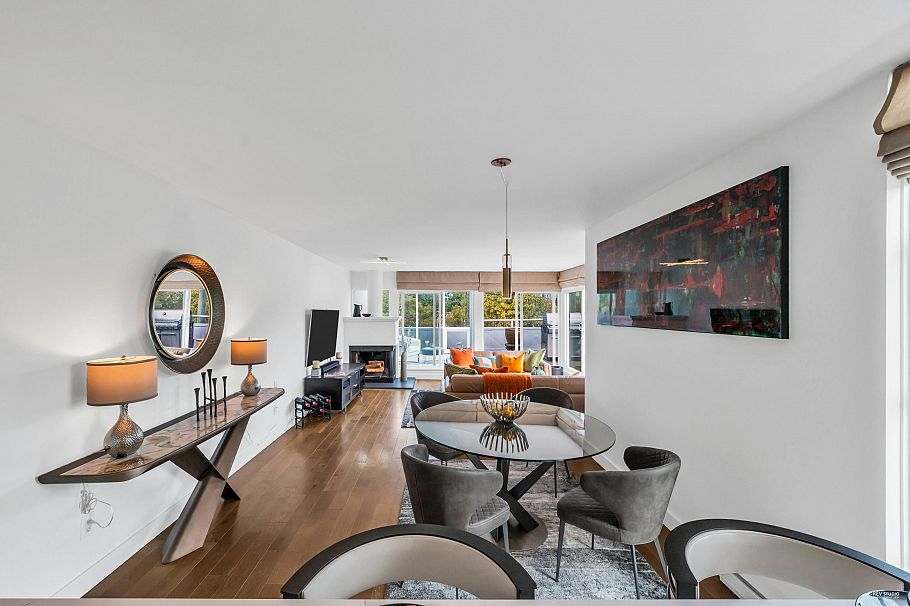 2243 Oak Street Vancouver, BC - 8