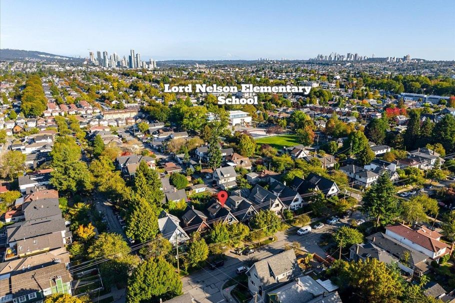 1216 Lakewood Drive Vancouver, BC - 38