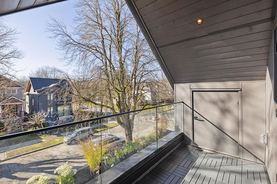 1 3081 W 14th Avenue Vancouver, BC - 27