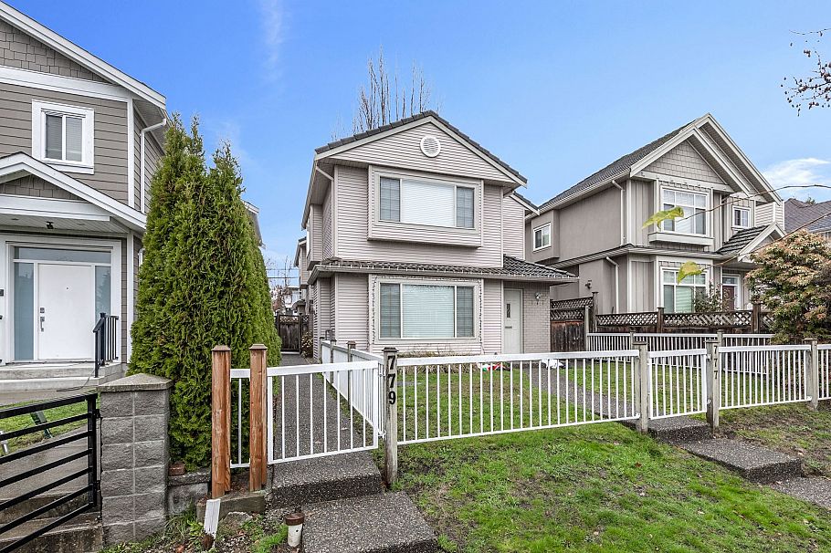 779 W 69th Avenue Vancouver, BC - 3
