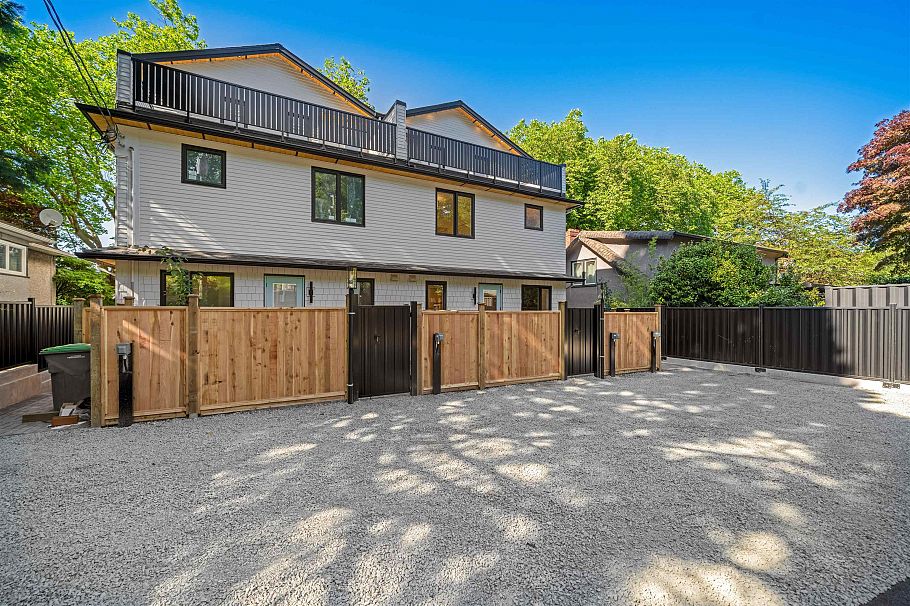 4 3836 W 8th Avenue Vancouver, BC - 4