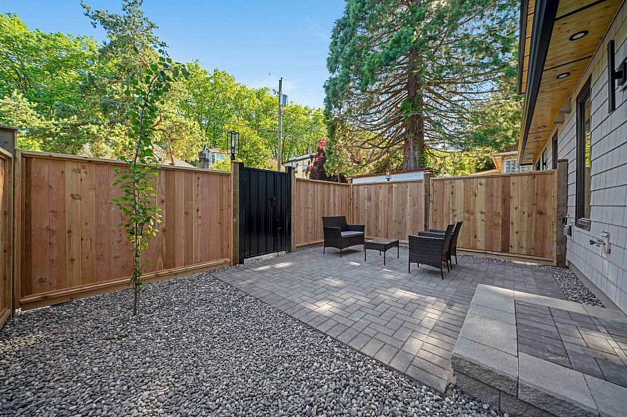 4 3836 W 8th Avenue Vancouver, BC - 2