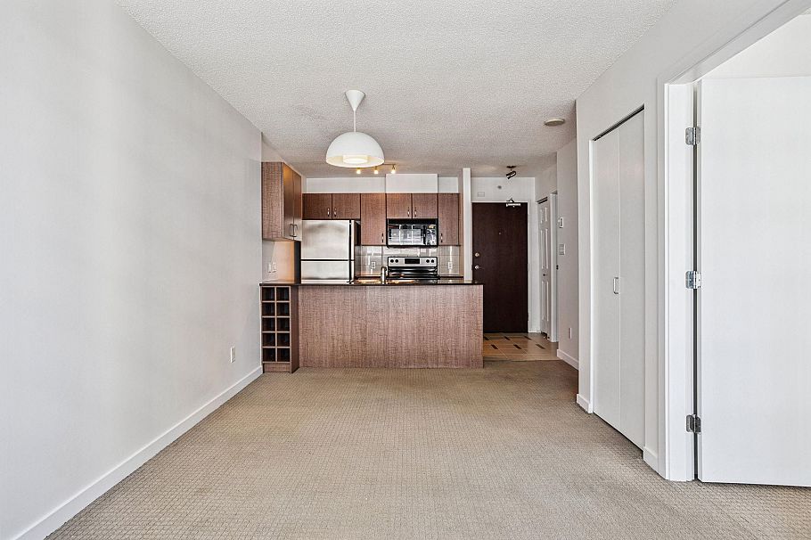 2006 610 Granville Street Vancouver, BC - 8