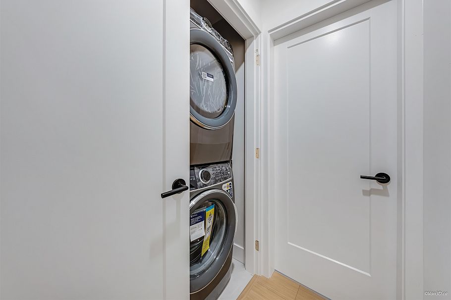 2 4211 Graveley Street Burnaby, BC - 23