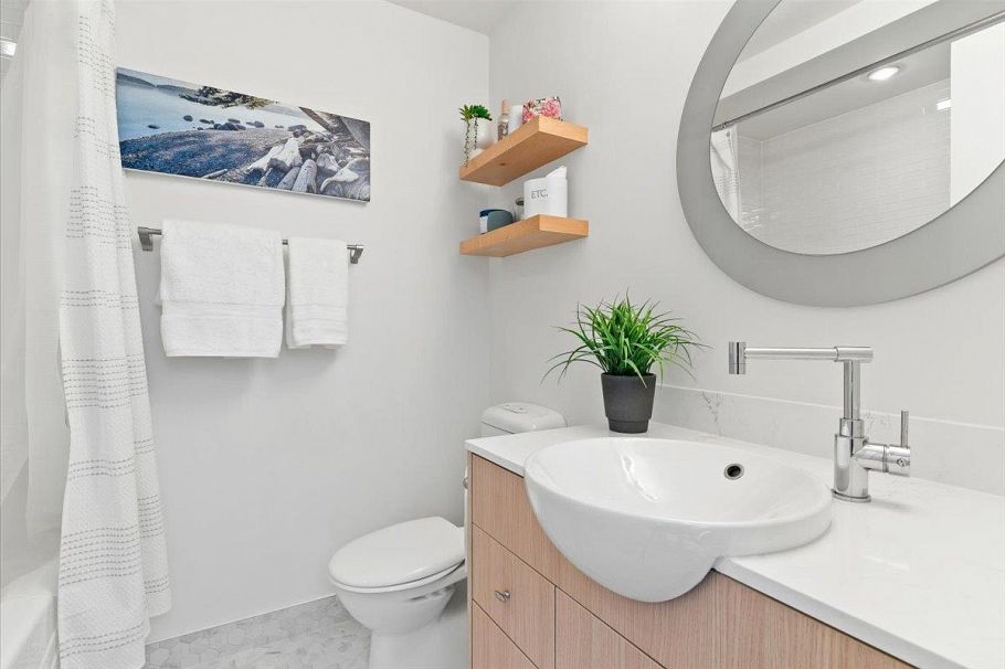 834 W 7th Avenue Vancouver, BC - 26