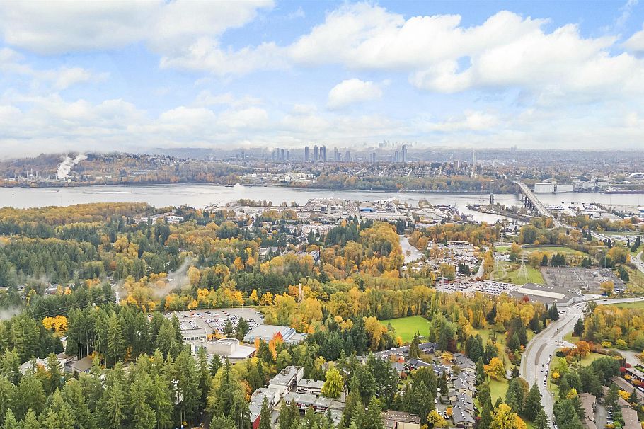 1884 Purcell Way North Vancouver, BC - 34