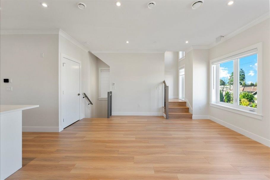 4856 Slocan Street Vancouver, BC - 14