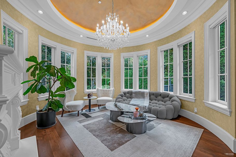 6011 Adera Street Vancouver, BC - 2