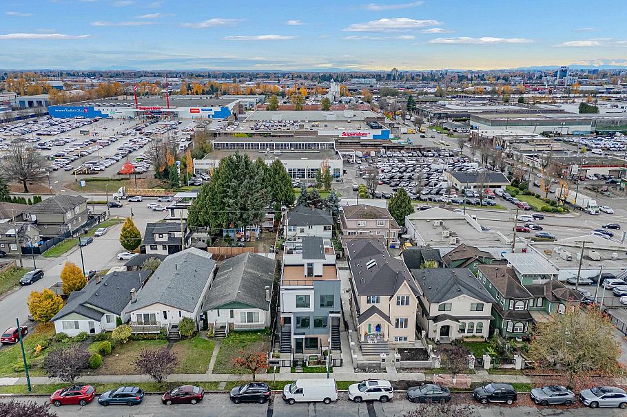 1 262 E 65th Avenue Vancouver, BC - 15