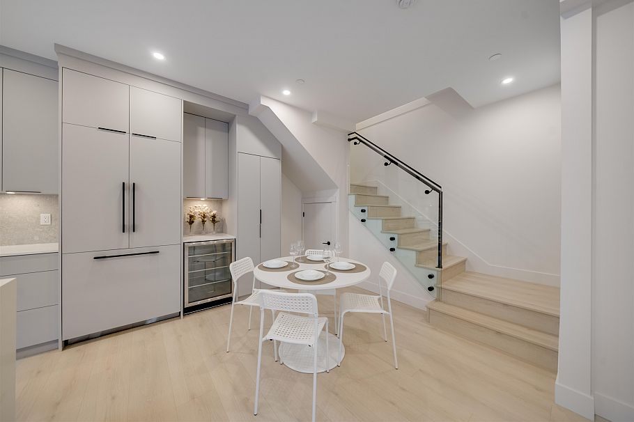 4 3836 W 8th Avenue Vancouver, BC - 10