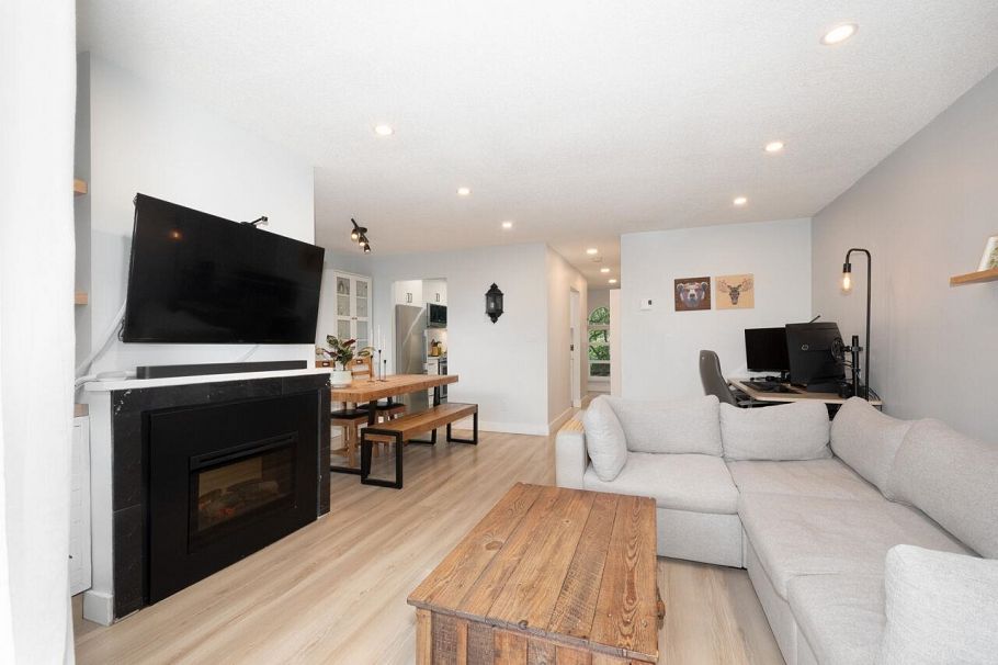 31 900 W 17th Street North Vancouver, BC - 14