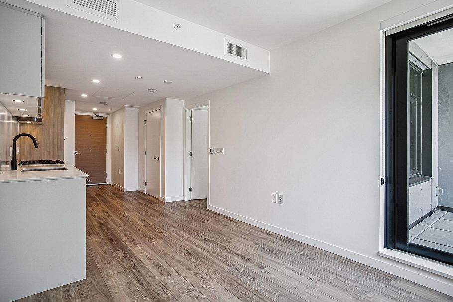 401 210 E 5th Avenue Vancouver, BC - 7