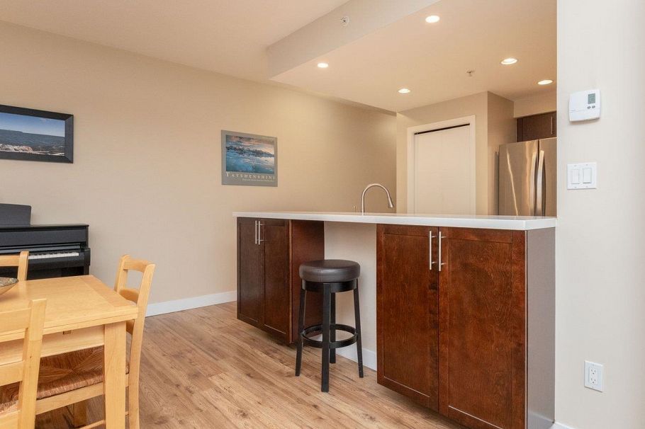 706 189 National Avenue Vancouver, BC - 8