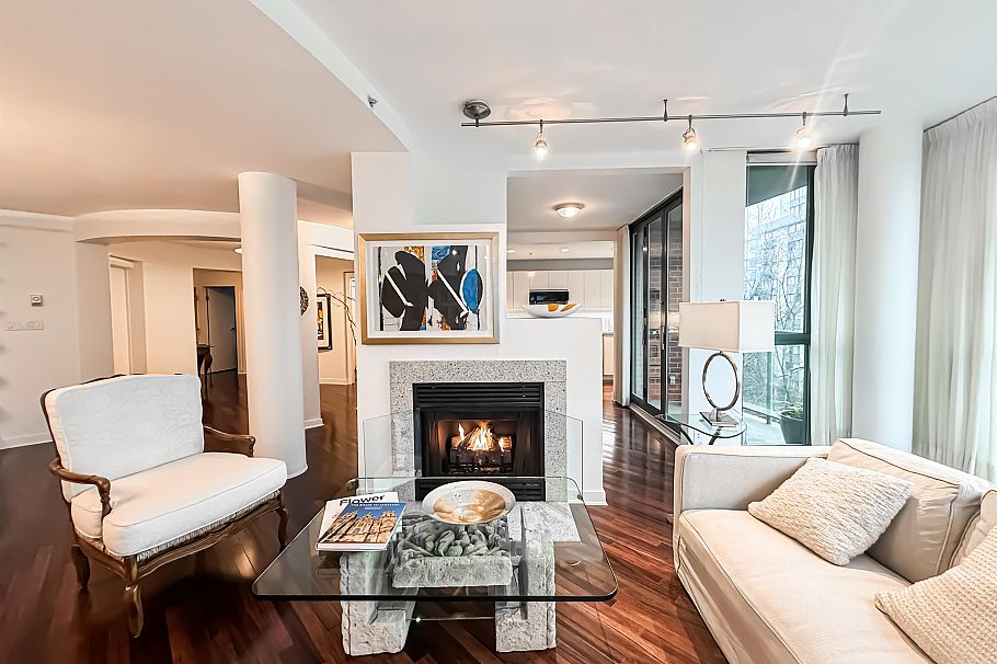 902 1888 Alberni Street Vancouver, BC - 5