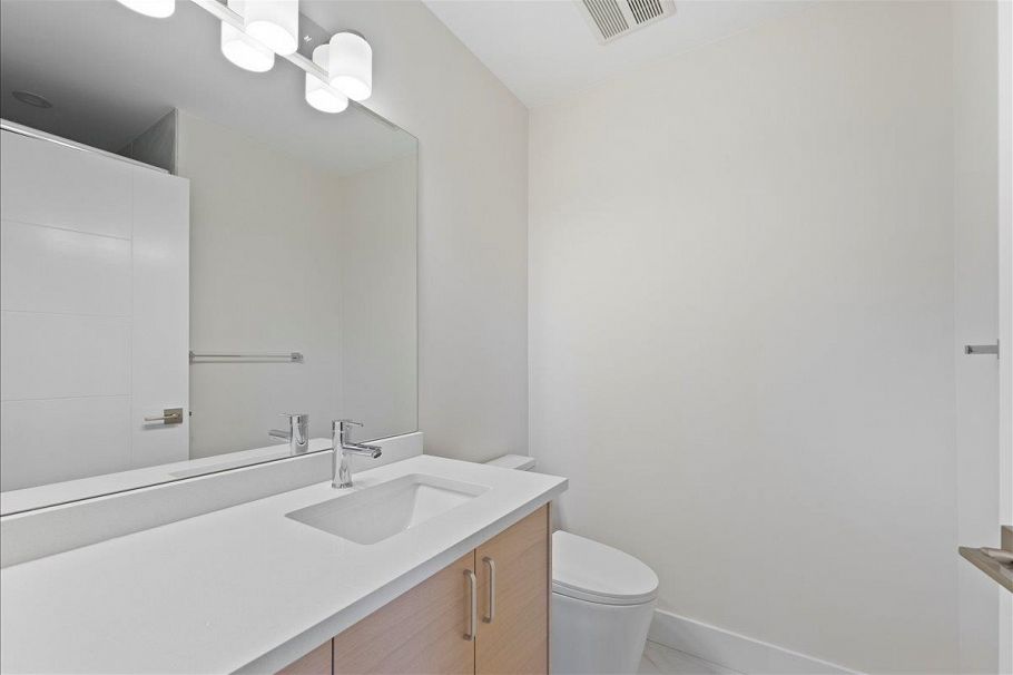 4854 Slocan Street Vancouver, BC - 12