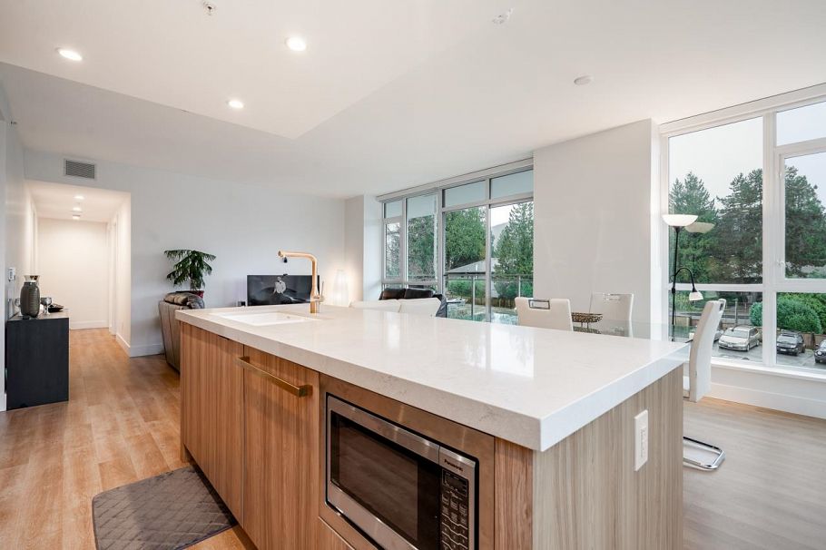 303 2375 Emery Court North Vancouver, BC - 4